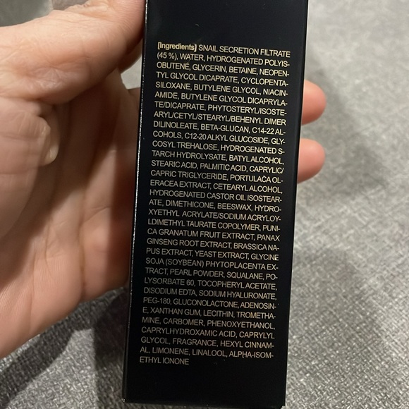 Holika Holika (ホリカホリカ) Prime Youth Black Snail Repair Emulsion 🐌 - Picture 3 of 12